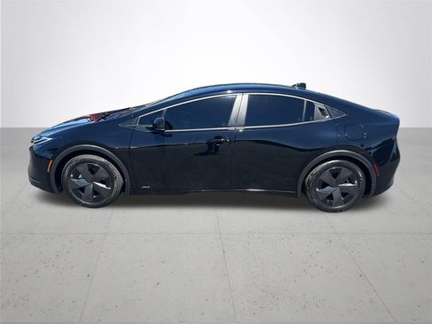 Used 2026 Toyota Prius LE AWD/4WD image 10