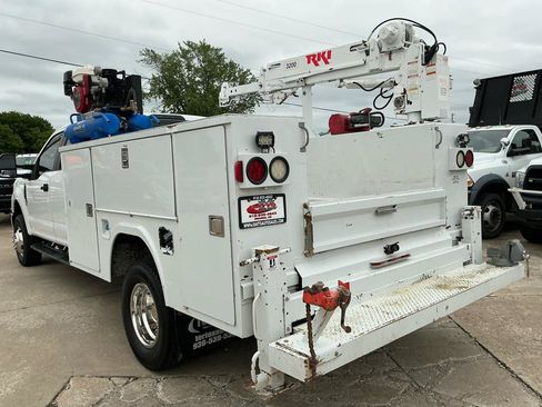 Used 2018 Ford F350 XL w/ Power Equipment Group AWD/4WD image 8
