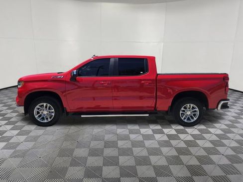 Used 2025 Chevrolet Silverado 1500 LT AWD/4WD image 3