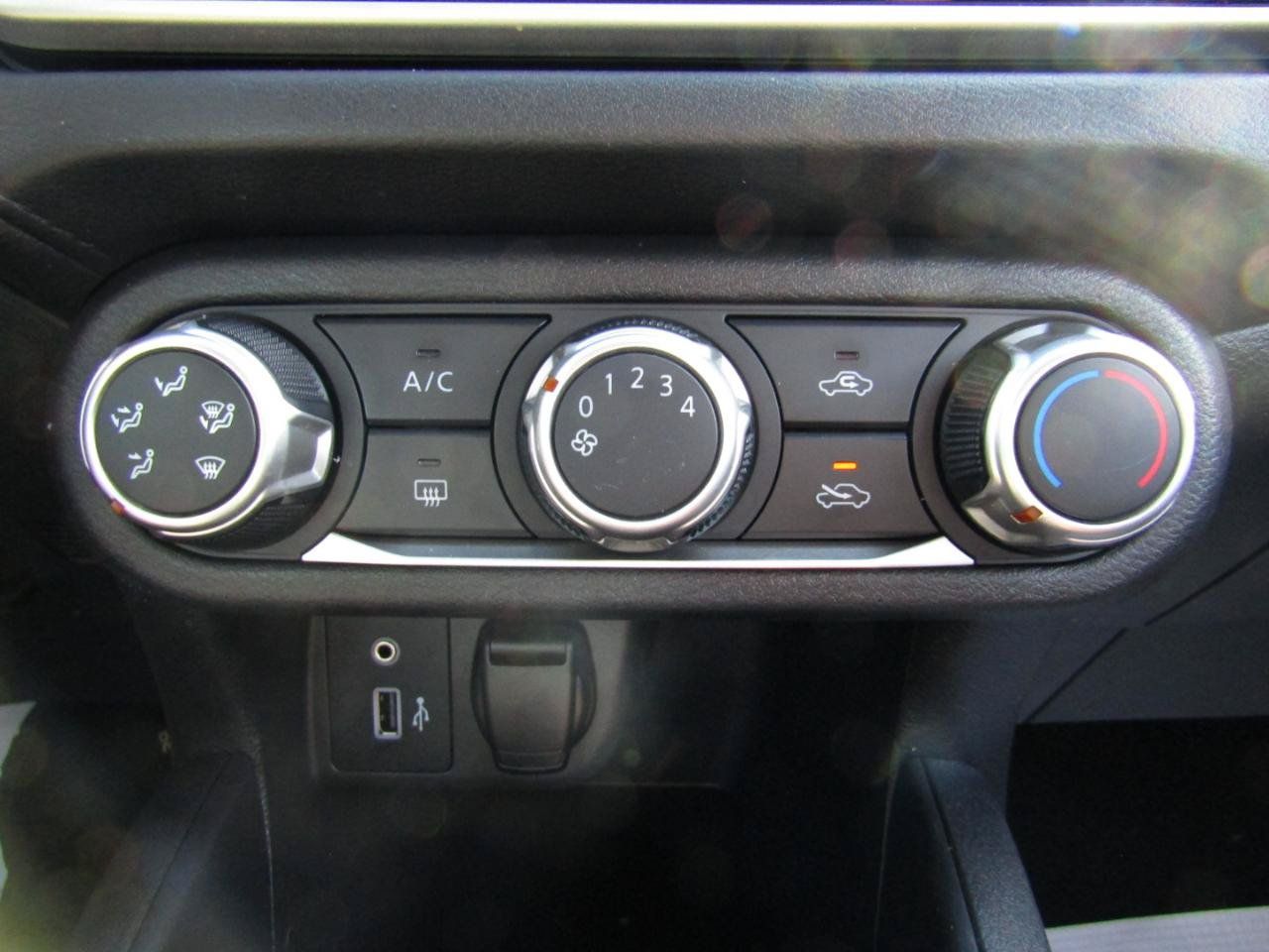 Used 2020 Nissan Versa S FWD image 16