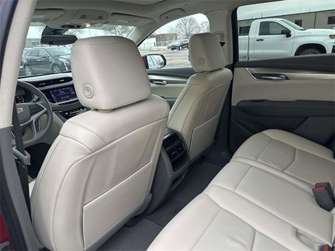 Certified 2022 Cadillac XT5 Premium Luxury image 30