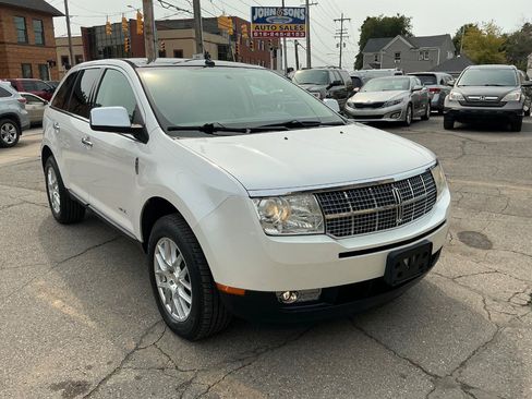 Used 2010 Lincoln MKX AWD image 2