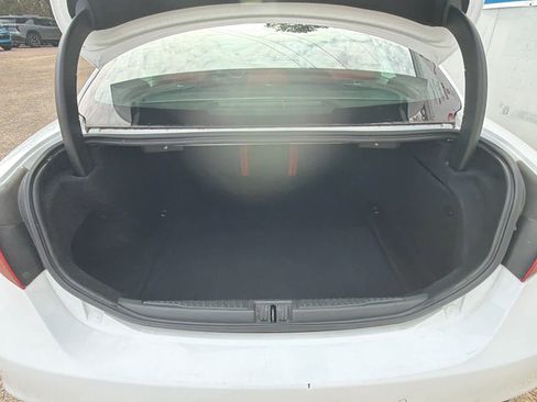 Used 2023 Alfa Romeo Giulia Veloce image 12