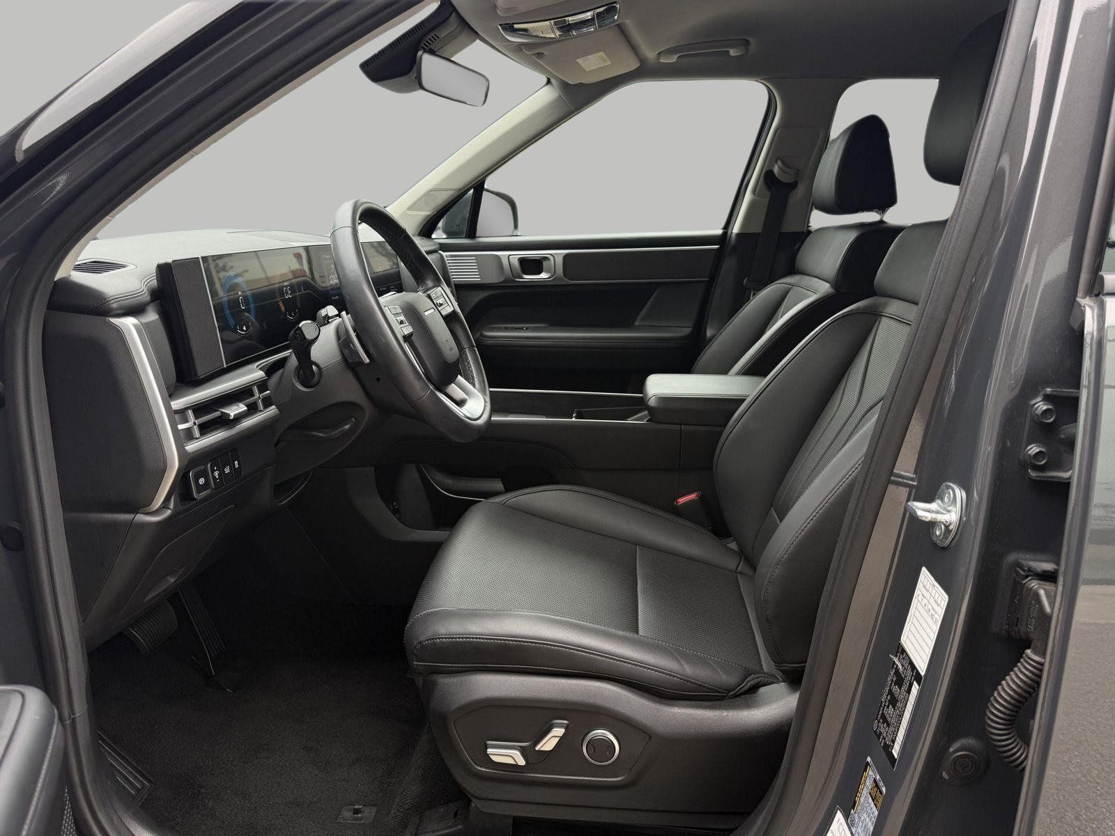 Used 2025 Hyundai Santa Fe SEL AWD/4WD image 24