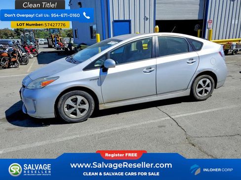 Used 2015 Toyota Prius Three FWD image 1