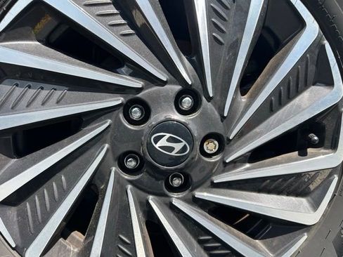 Used 2025 Hyundai Sonata Limited FWD image 8