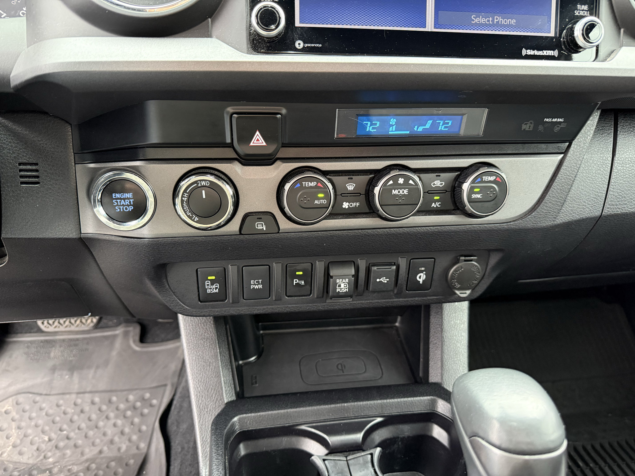 Used 2021 Toyota Tacoma TRD Off-Road w/ Technology Package AWD/4WD image 23