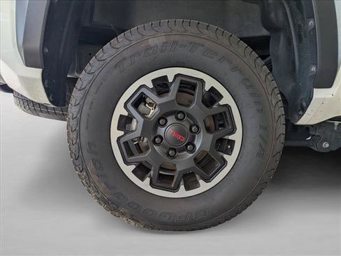 Used 2024 Toyota Tacoma TRD Off-Road AWD/4WD image 13
