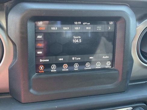 Used 2021 Jeep Gladiator Willys image 21