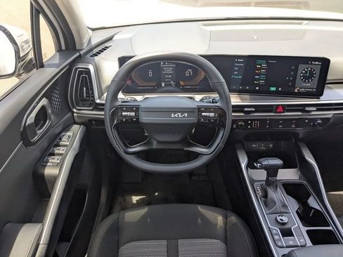 New 2026 Kia Sorento LX FWD image 18