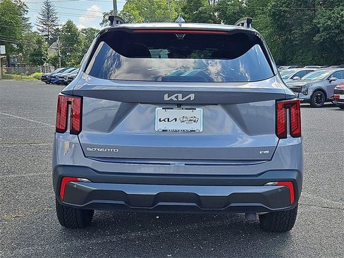 Used 2024 Kia Sorento SX Prestige image 6