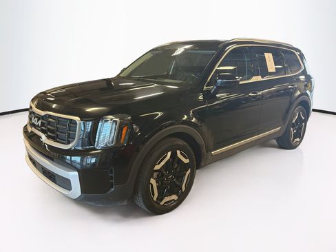 Used 2025 Kia Telluride S AWD/4WD image 3