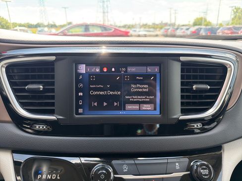 Used 2023 Chrysler Voyager LX FWD image 29