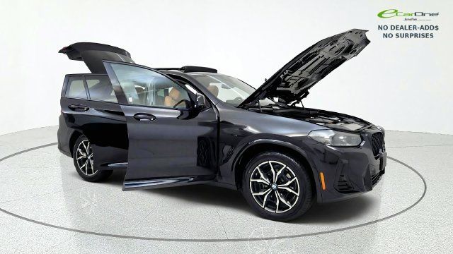 Used 2024 BMW X4 xDrive30i w/ Premium Package AWD/4WD image 11