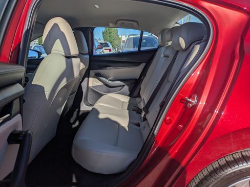 Used 2019 MAZDA MAZDA3 Sedan FWD image 28
