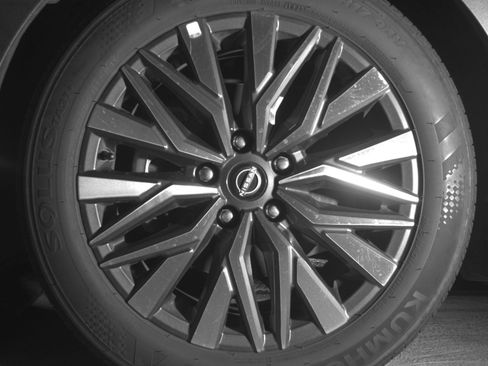 Used 2025 Nissan Altima 2.5 SV FWD image 12