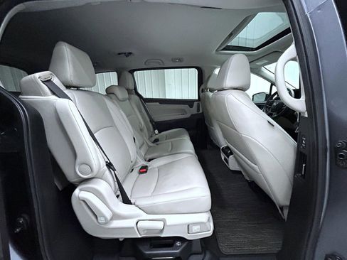 Used 2025 Honda Odyssey EX-L image 18