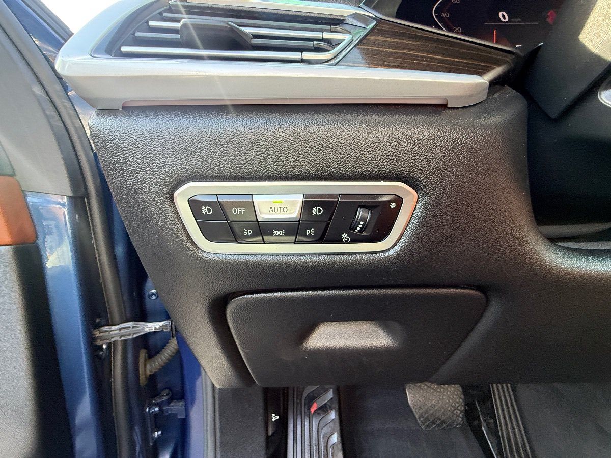 Used 2020 BMW X7 xDrive40i w/ Premium Package AWD/4WD image 19