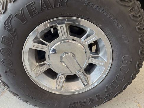 Used 2005 HUMMER H2 image 24