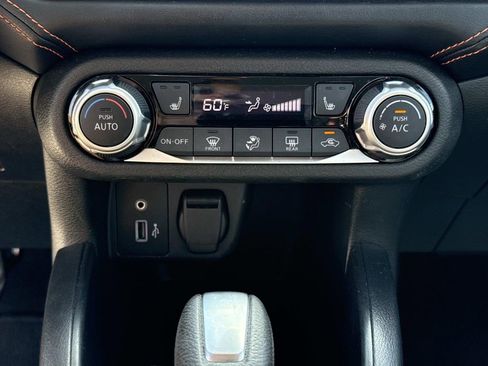 Certified 2022 Nissan Versa SR w/ Convenience Package FWD image 23