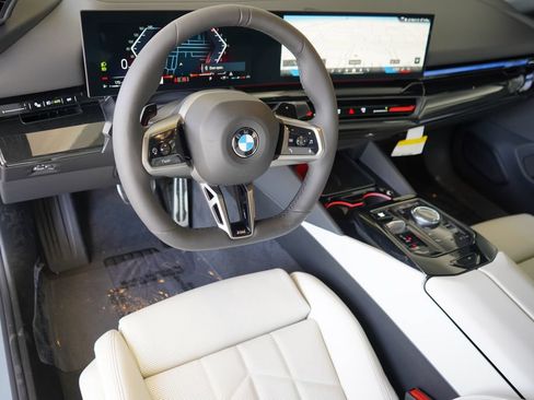 Used 2026 BMW 530i w/ M Sport Package RWD image 13