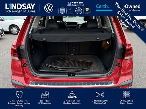 Certified 2022 Volkswagen Taos SEL w/ Panoramic Sunroof Package image 15