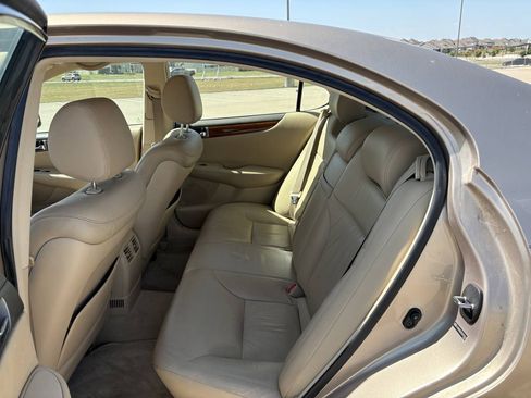 Used 2005 Lexus ES 330 FWD image 10