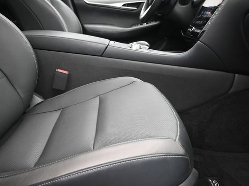 Certified 2024 INFINITI QX50 Luxe FWD image 25