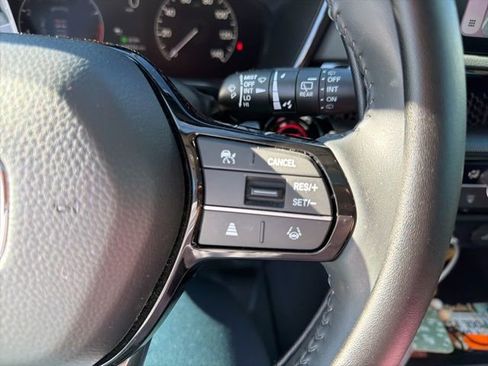 Used 2025 Honda CR-V EX-L image 10