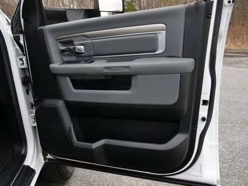 Used 2014 RAM 3500 Big Horn image 39