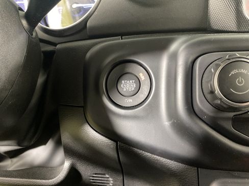 Used 2023 Jeep Wrangler Unlimited Sahara AWD/4WD image 27