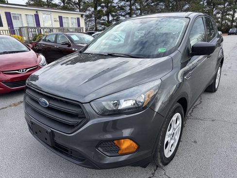 Used 2018 Ford Escape S image 2