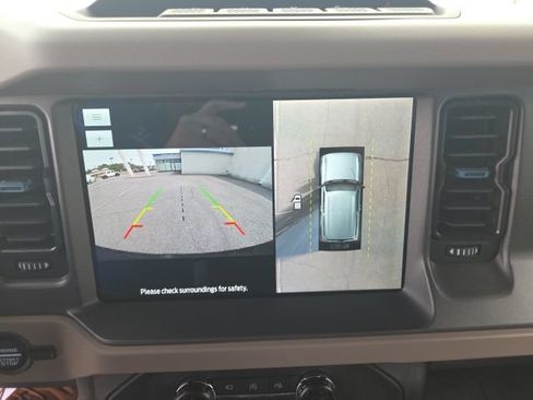 Used 2024 Ford Bronco Wildtrak AWD/4WD image 26