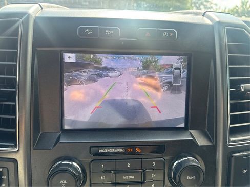 Used 2019 Ford F150 XLT w/ Equipment Group 302A Luxury AWD/4WD image 21