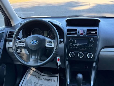 Used 2014 Subaru Forester 2.5i AWD/4WD image 19