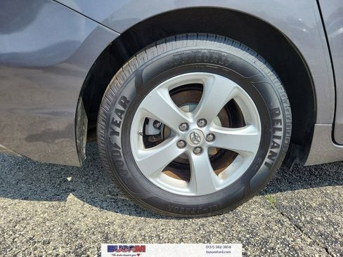 Used 2011 Toyota Sienna LE w/ Towing Pkg FWD image 6