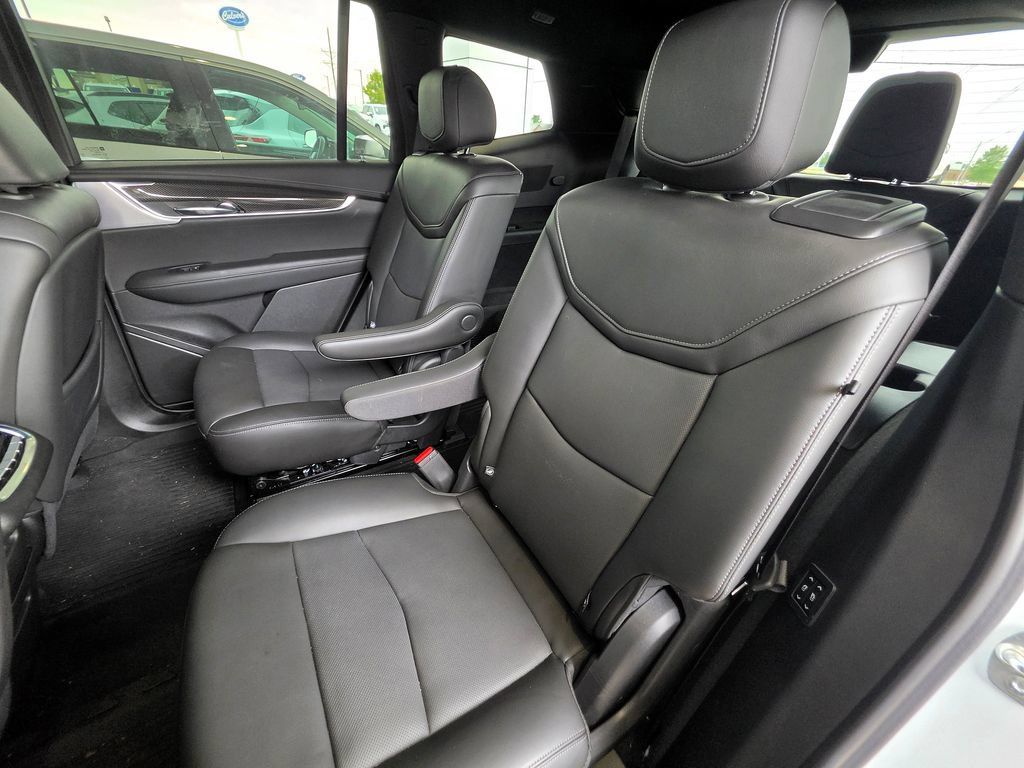 Used 2025 Cadillac XT6 Sport w/ LPO, Floor Liner Package AWD/4WD image 67
