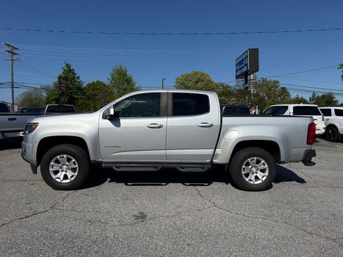 Used 2017 Chevrolet Colorado LT w/ LT Convenience Package image 4