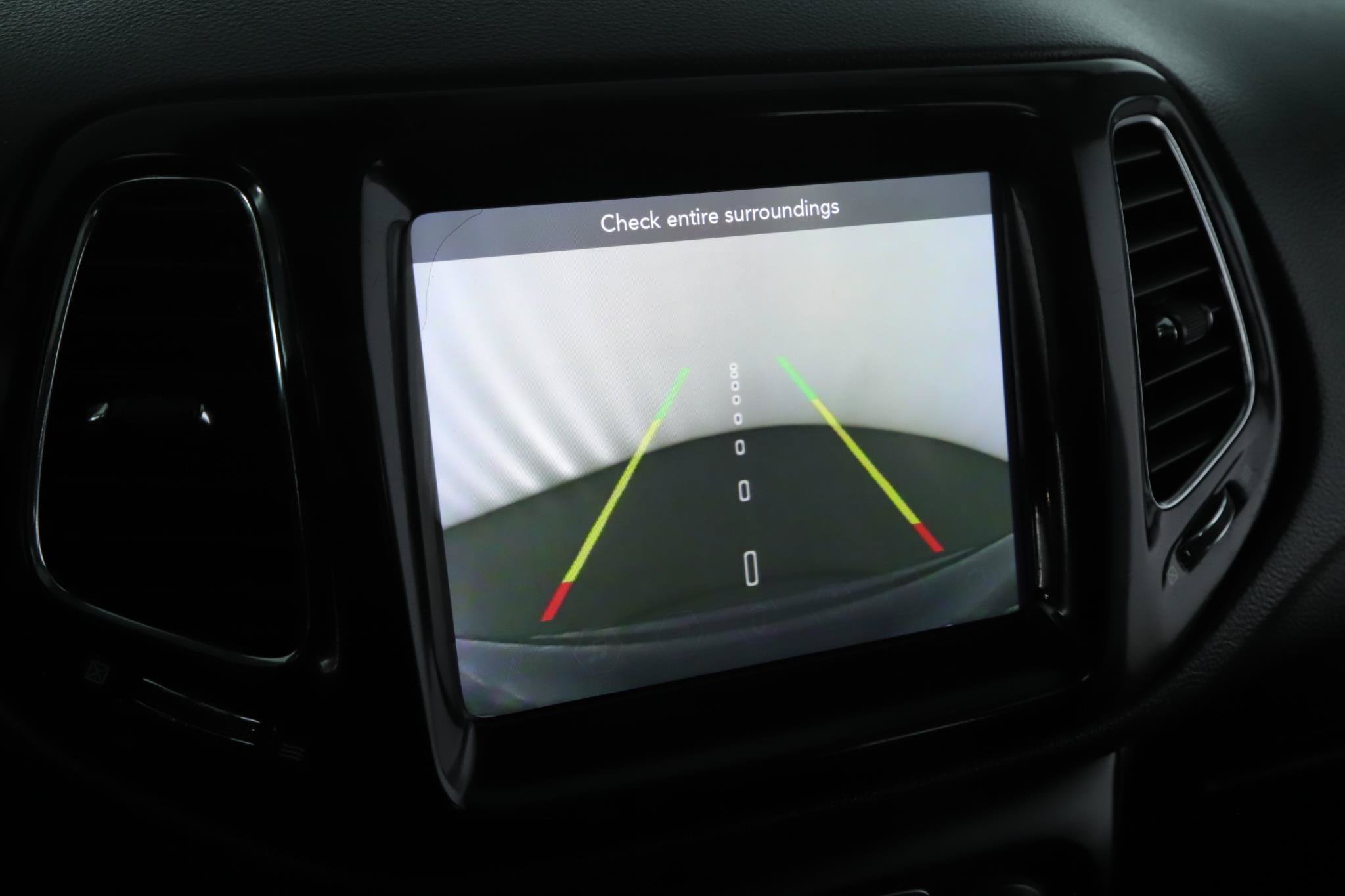 Used 2020 Jeep Compass Limited w/ Rear Convenience Group AWD/4WD image 13