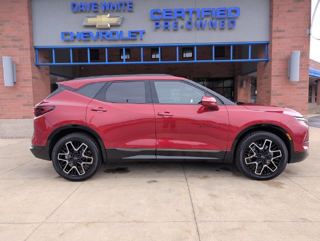 Used 2025 Chevrolet Blazer RS w/ Driver Confidence II Package AWD/4WD image 10