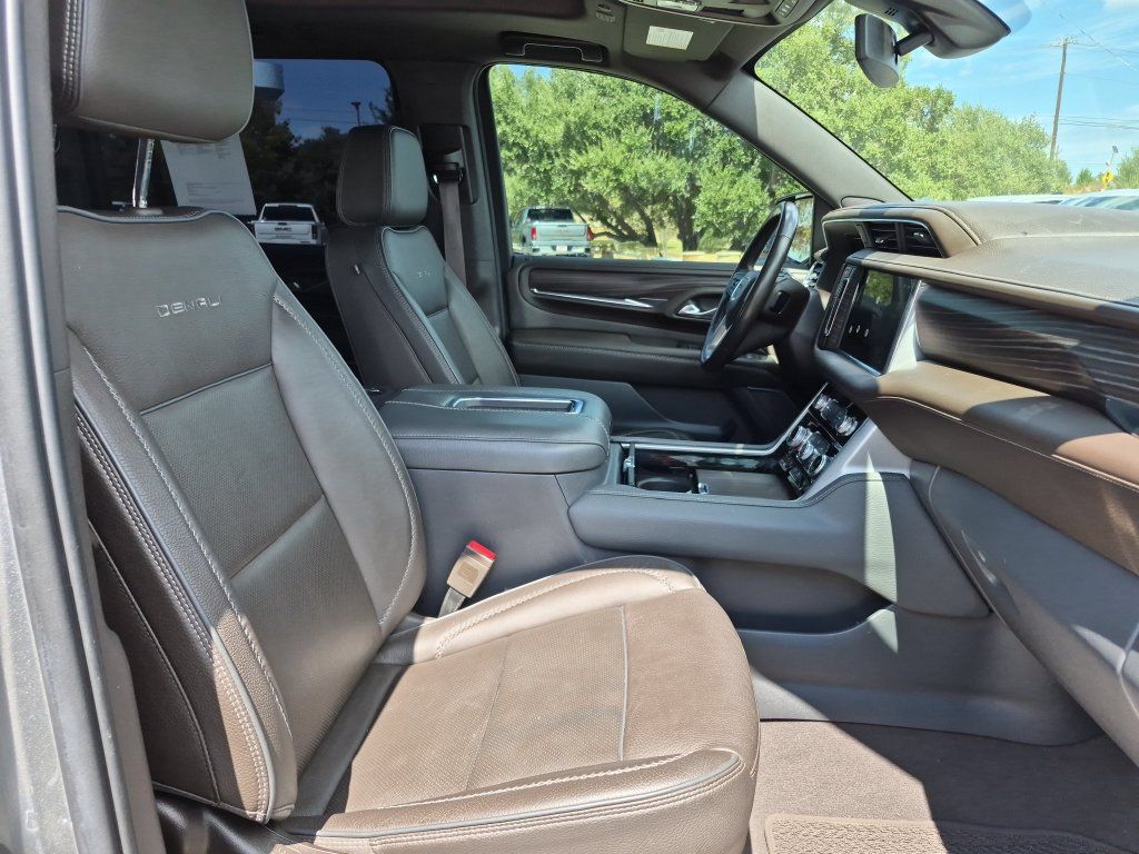 Used 2022 GMC Yukon XL Denali RWD image 40