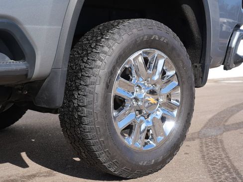 Used 2024 Chevrolet Silverado 2500 High Country w/ Z71 Off-Road Package AWD/4WD image 33