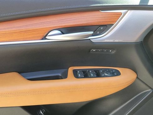Used 2024 Cadillac XT5 Premium Luxury FWD image 21