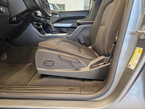 Used 2022 Chevrolet Colorado LT w/ Safety Package image 13