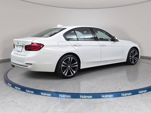 Used 2018 BMW 330i xDrive Sedan AWD/4WD image 6