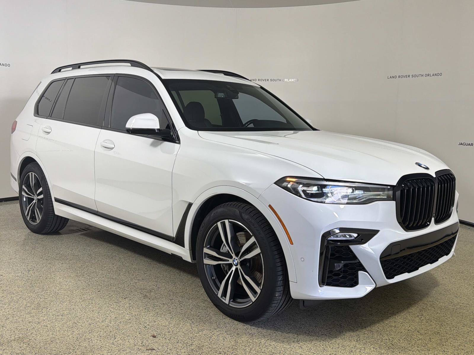 Used 2021 BMW X7 xDrive40i w/ M Sport Package AWD/4WD image 7