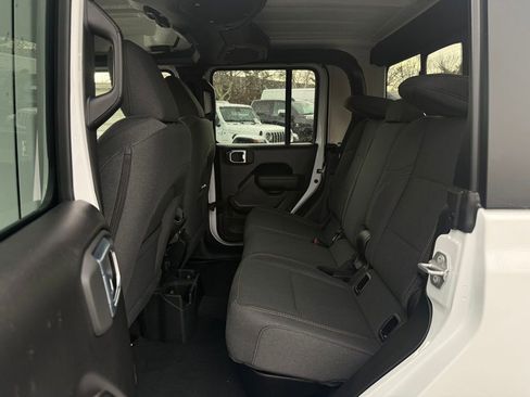 New 2026 Jeep Gladiator Sport image 17