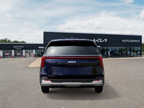 New 2026 Kia Carnival image 5