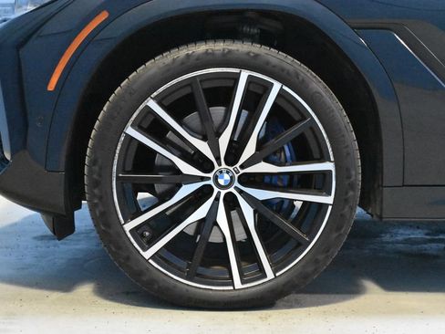 Used 2021 BMW X6 M50i w/ Executive Package AWD/4WD image 28