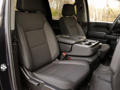 Used 2024 Chevrolet Silverado 2500 Custom w/ Custom Value Package image 28